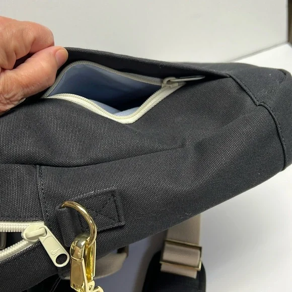 Carrying  Case by Esperos Adjustable Stap With Lap Top Padding/Compartments - Picture 8 of 12